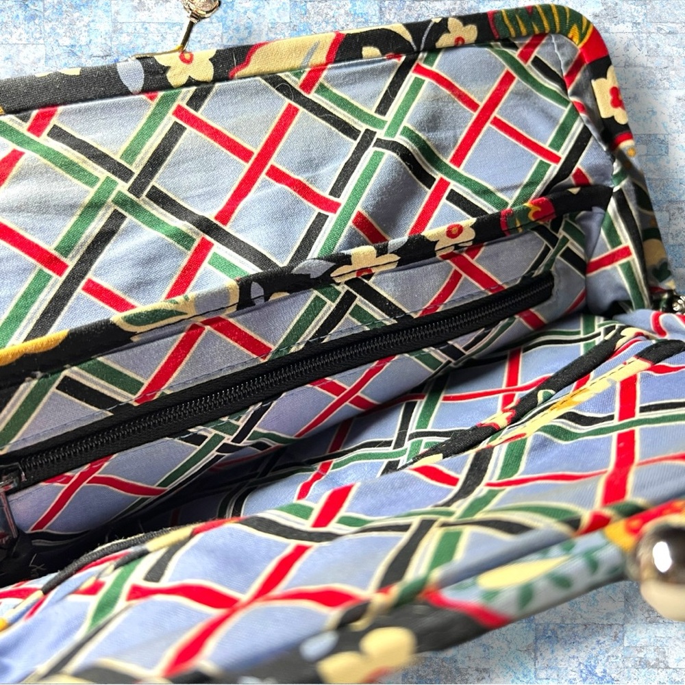 Vera Bradley Floral Alice in Versailles print. Shoulder Bag - Black, Red, Green - Picture 9 of 11